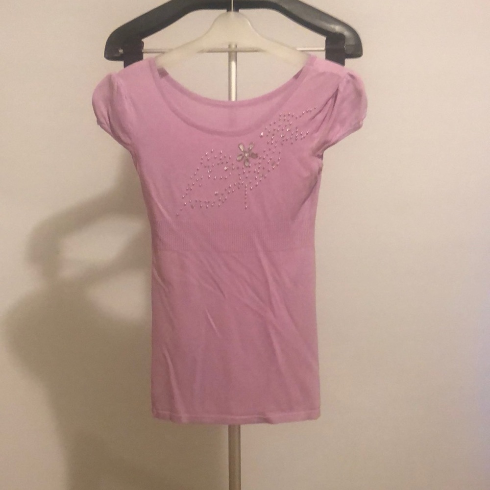 👕Lilac bejewled top